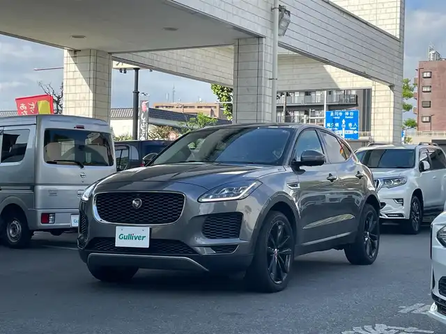 ジャガー Ｅペース S 180PS 東京都 2018(平30)年 4.4万km グレー ワンオーナー/純正ナビ/　AM/FM Bluetooth/革シート（アイボリー）/パワーシート（前席）/革巻きステアリング/ステアリングスイッチ（オーディオ）/レーダークルーズコントロール/ISOFIX(リアシート)/ブラインドスポットモニター/Sエンブレム付クロームサイドベント/純正２０インチAW/ETC2.0/記録簿R1.R2.R3.R4.R5/スペアキー/保証書＆取扱説明書