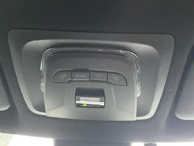 トヨタ カローラ クロス Z 大阪府 2022(令4)年 5.6万km アティチュードブラックマイカ /禁煙車//ワンオーナー//衝突被害軽減システム//純正ナビ機能付きディスプレイオーディオ//Bluetooth/Miracast/フルセグTV//全周囲カメラ//レーダークルーズコントロール//パワーバックドア//モデリスタエアロ//ブラインドスポットモニター//電動パーキングブレーキ//パーキングホールド//ハーフレザーシート//D席パワーシート//前席シートヒーター//ステアリングヒーター//ドライブレコーダー//純正ビルトインETC//ルーフレール//純正AW18インチ//コーナーセンサー//LEDヘッドライト//オートマチックハイビーム//ドアバイザー//スペアタイヤ1本車載