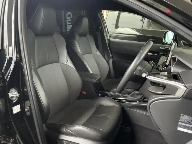 トヨタ カローラ クロス Z 大阪府 2022(令4)年 5.6万km アティチュードブラックマイカ /禁煙車//ワンオーナー//衝突被害軽減システム//純正ナビ機能付きディスプレイオーディオ//Bluetooth/Miracast/フルセグTV//全周囲カメラ//レーダークルーズコントロール//パワーバックドア//モデリスタエアロ//ブラインドスポットモニター//電動パーキングブレーキ//パーキングホールド//ハーフレザーシート//D席パワーシート//前席シートヒーター//ステアリングヒーター//ドライブレコーダー//純正ビルトインETC//ルーフレール//純正AW18インチ//コーナーセンサー//LEDヘッドライト//オートマチックハイビーム//ドアバイザー//スペアタイヤ1本車載