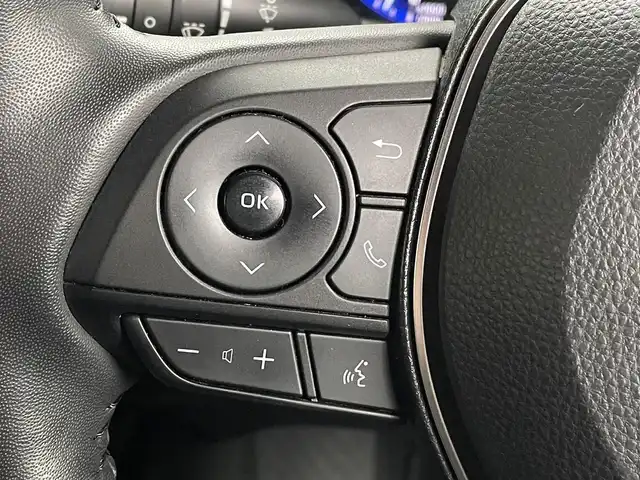 トヨタ カローラ クロス Z 大阪府 2022(令4)年 5.6万km アティチュードブラックマイカ /禁煙車//ワンオーナー//衝突被害軽減システム//純正ナビ機能付きディスプレイオーディオ//Bluetooth/Miracast/フルセグTV//全周囲カメラ//レーダークルーズコントロール//パワーバックドア//モデリスタエアロ//ブラインドスポットモニター//電動パーキングブレーキ//パーキングホールド//ハーフレザーシート//D席パワーシート//前席シートヒーター//ステアリングヒーター//ドライブレコーダー//純正ビルトインETC//ルーフレール//純正AW18インチ//コーナーセンサー//LEDヘッドライト//オートマチックハイビーム//ドアバイザー//スペアタイヤ1本車載