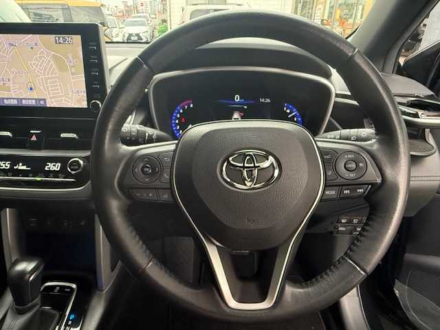 トヨタ カローラ クロス Z 大阪府 2022(令4)年 5.6万km アティチュードブラックマイカ /禁煙車//ワンオーナー//衝突被害軽減システム//純正ナビ機能付きディスプレイオーディオ//Bluetooth/Miracast/フルセグTV//全周囲カメラ//レーダークルーズコントロール//パワーバックドア//モデリスタエアロ//ブラインドスポットモニター//電動パーキングブレーキ//パーキングホールド//ハーフレザーシート//D席パワーシート//前席シートヒーター//ステアリングヒーター//ドライブレコーダー//純正ビルトインETC//ルーフレール//純正AW18インチ//コーナーセンサー//LEDヘッドライト//オートマチックハイビーム//ドアバイザー//スペアタイヤ1本車載