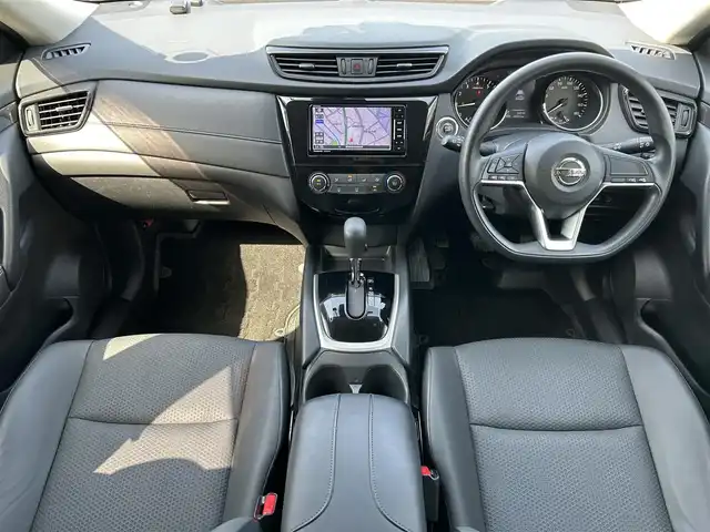 日産 エクストレイル 20S 静岡県 2017(平29)年 4.5万km ブリリアントホワイトパール ワンオーナー /パートタイム４ＷＤ/社外ナビ/（AM/FM/CD/DVD/BT)/フルセグＴＶ/バックカメラ/ＥＴＣ/純正ドライブレコーダー/ダウンヒルアシストコントロール/純正１７インチアルミホイール/カプロンシート/スマートキー/プッシュスタート/盗難防止装置/横滑り防止装置/衝突被害軽減システム/ＬＥＤヘッドライト/純正フロアマット/保証書/取扱説明書