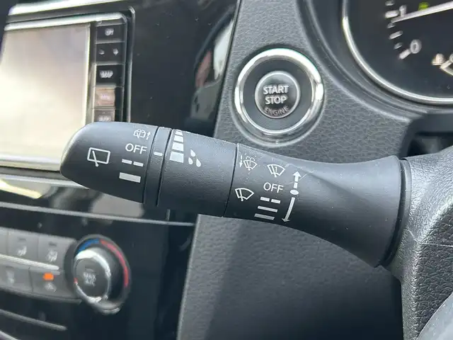 日産 エクストレイル 20S 静岡県 2017(平29)年 4.5万km ブリリアントホワイトパール ワンオーナー /パートタイム４ＷＤ/社外ナビ/（AM/FM/CD/DVD/BT)/フルセグＴＶ/バックカメラ/ＥＴＣ/純正ドライブレコーダー/ダウンヒルアシストコントロール/純正１７インチアルミホイール/カプロンシート/スマートキー/プッシュスタート/盗難防止装置/横滑り防止装置/衝突被害軽減システム/ＬＥＤヘッドライト/純正フロアマット/保証書/取扱説明書