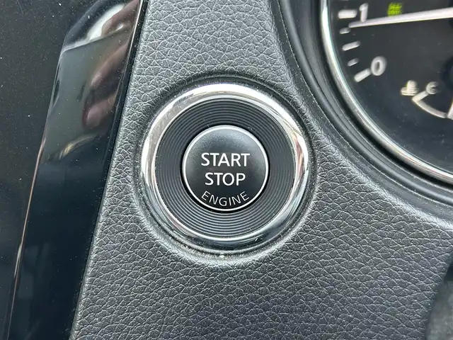 日産 エクストレイル 20S 静岡県 2017(平29)年 4.5万km ブリリアントホワイトパール ワンオーナー /パートタイム４ＷＤ/社外ナビ/（AM/FM/CD/DVD/BT)/フルセグＴＶ/バックカメラ/ＥＴＣ/純正ドライブレコーダー/ダウンヒルアシストコントロール/純正１７インチアルミホイール/カプロンシート/スマートキー/プッシュスタート/盗難防止装置/横滑り防止装置/衝突被害軽減システム/ＬＥＤヘッドライト/純正フロアマット/保証書/取扱説明書
