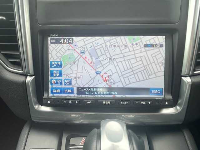 ポルシェ マカン 青森県 2014(平26)年 5.2万km ブラック 4WD/ターボ/純正SDナビ/　(CD/DVD/ワンセグTV/Bluetooth/MSV/USB)/バックカメラ/サイドカメラ/ETC2.0/ハーフレザーシート/運転席パワーシート/パワーバックドア/ダウンヒルアシストコントロール/横滑り防止機能/純正18インチアルミホイール/オートライト/純正HIDヘッドライト/純正フロアマット/ウインカーミラー/エアバッグＷ/サイド/カーテン/リモコンキーｘ2/取扱説明書/保証書