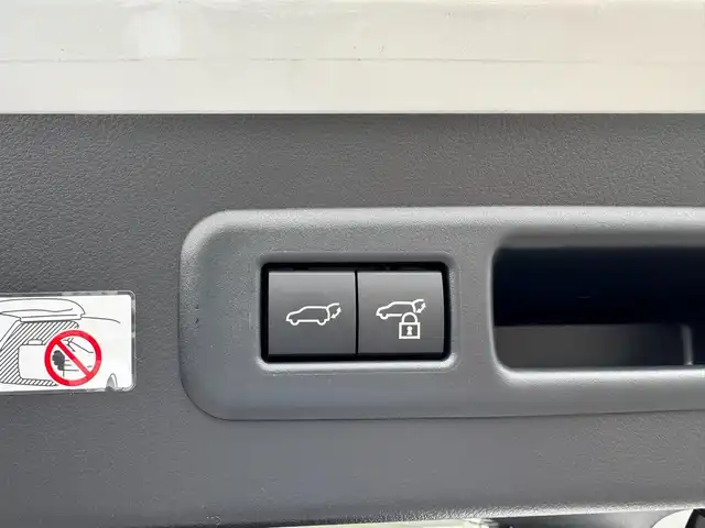 レクサス ＬＢＸ モリゾウ RR 滋賀県 2025(令7)年 0.3万km パールⅡ ワンオーナー/マークレビンソン/コネクティッドナビ対応9.8インチディスプレイオーディオ/　フルセグ Bluetooth FM AM/パノラミックビューモニター/12.3インチTFT液晶式メーター/ブレーキキャリパー（レッド）/パワーバックドア/Lexus Safety System ＋/プリクラッシュセーフティ/レーンディパーチャーアラート［LDA］/レーントレーシングアシスト［LTA］/レーダークルーズコントロール（全車速追従機能付）/アダプティブハイビームシステム［AHS］/ドライバー異常時対応システム/ロードサインアシスト［RSA］/発進遅れ告知機能［TMN］/プロアクティブドライビングアシスト［PDA］/ドライブレコーダー（前後方）/ブラインドスポットモニター［BSM］/パドルシフト/カラーヘッドアップディスプレイ/純正19インチアルミ/純正フロアマット/スマートキー×2/カードキー/プッシュスタート/