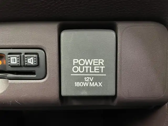 ホンダ Ｎ ＯＮＥ プレミアム 富山県 2016(平28)年 6.3万km プレミアムホワイトパールⅡ 純正ナビ（AM/FM/DVD/BT/フルセグ）/バックカメラ/ETC/ハーフレザーシート/横滑り防止装置/純正アルミホイール/純正フロアマット/電動格納ミラー/革巻きステアリング/ステアリングスイッチ/社外アルミホイール付冬タイヤ積載有/スマートキー/スペアキー