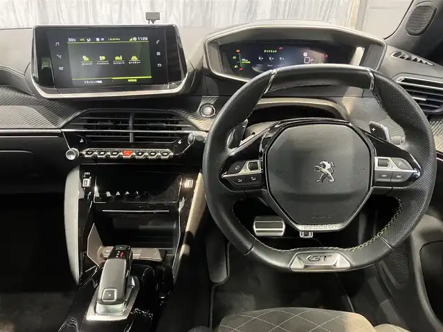 プジョー ２００８ GTライン 東京都 2020(令2)年 1.6万km 赤 ワンオーナー/サンルーフ /ディスプレイオーディオ/Bluetooth/バックカメラ/前席シートヒーター /衝突軽減ブレーキ/クルーズコントロール/レーンキープアシスト/ブラインドスポットモニター/ワイヤレス充電/パドルシフト/ETC/LEDヘッドライト/純正17インチアルミホイール/スペアキー/保証書・取扱説明書