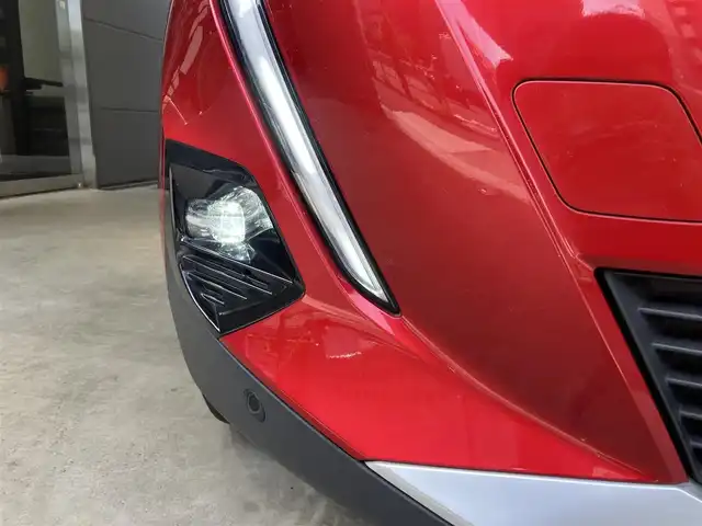 プジョー ２００８ GTライン 東京都 2020(令2)年 1.6万km 赤 ワンオーナー/サンルーフ /ディスプレイオーディオ/Bluetooth/バックカメラ/前席シートヒーター /衝突軽減ブレーキ/クルーズコントロール/レーンキープアシスト/ブラインドスポットモニター/ワイヤレス充電/パドルシフト/ETC/LEDヘッドライト/純正17インチアルミホイール/スペアキー/保証書・取扱説明書
