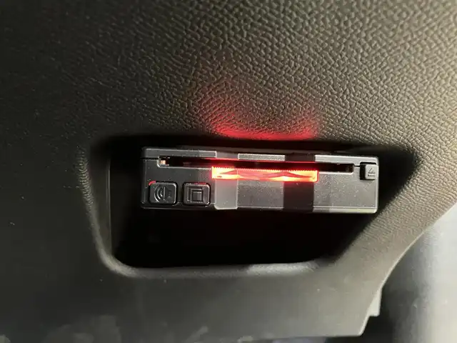 プジョー ２００８ GTライン 東京都 2020(令2)年 1.6万km 赤 ワンオーナー/サンルーフ /ディスプレイオーディオ/Bluetooth/バックカメラ/前席シートヒーター /衝突軽減ブレーキ/クルーズコントロール/レーンキープアシスト/ブラインドスポットモニター/ワイヤレス充電/パドルシフト/ETC/LEDヘッドライト/純正17インチアルミホイール/スペアキー/保証書・取扱説明書