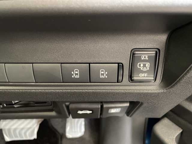 日産 セレナ e－パワー ハイウェイスター V 愛知県 2024(令6)年 0.2万km ミディアムブルーメタリック プロパイロット/純正12.3型ディズプレイオーディオナビ/フリップダウンモニター/全方位カメラ/両側パワースライドドア/レーダークルーズコントロール/バックカメラ/ハンズフリースライドドア/コーナーセンサー/純正アルミホイール/ETC2.0/ブラインドスポットモニター/LEDヘッドライト/インテリジェントミラー/リアオートエアコン/ドライブレコーダー/衝突軽減システム/フルセグ/Bluetooth/ワイヤレス充電器/ステアリングスイッチ/スマートキー/プッシュスタート