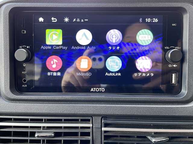 ダイハツ アトレー バン RS 道東・釧路十勝 2022(令4)年 5.5万km ブラックマイカメタリック ・４WD/・社外ディスプレイオーディオ/AMFM/Bluetooth//AppleCarPlay/AndroidAuto/・バックカメラ/・アダプティブクルーズコントロール/・車線逸脱警報/・衝突被害軽減システム/・誤発進抑制機能/・前後クリアランスソナー/・オートマチックハイビーム/・LEDヘッドランプ/・先行車発進告知/・標識検知機能/・両側ワンタッチパワースライドドア/・リアヒーター/・オーバーヘッドシェルフ/・純正ホイールキャップ/・スタッドレスタイヤ＋スチールW車載/・スペアキー1本/・保証書/・取扱説明書