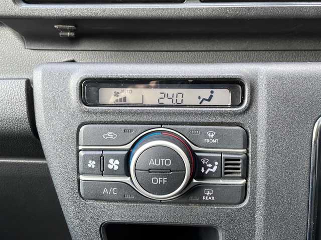 ダイハツ アトレー バン RS 道東・釧路十勝 2022(令4)年 5.5万km ブラックマイカメタリック ・４WD/・社外ディスプレイオーディオ/AMFM/Bluetooth//AppleCarPlay/AndroidAuto/・バックカメラ/・アダプティブクルーズコントロール/・車線逸脱警報/・衝突被害軽減システム/・誤発進抑制機能/・前後クリアランスソナー/・オートマチックハイビーム/・LEDヘッドランプ/・先行車発進告知/・標識検知機能/・両側ワンタッチパワースライドドア/・リアヒーター/・オーバーヘッドシェルフ/・純正ホイールキャップ/・スタッドレスタイヤ＋スチールW車載/・スペアキー1本/・保証書/・取扱説明書