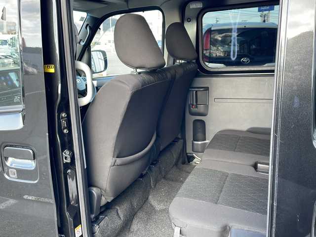 ダイハツ アトレー バン RS 道東・釧路十勝 2022(令4)年 5.5万km ブラックマイカメタリック ・４WD/・社外ディスプレイオーディオ/(AM FM Bluetooth AppleCarPlay AndroidAuto)/・バックカメラ/・アダプティブクルーズコントロール/・両側ワンタッチパワースライドドア/・車線逸脱警報/・衝突被害軽減システム/・誤発進抑制機能/・前後クリアランスソナー/・オートマチックハイビーム/・LEDヘッドランプ/・先行車発進告知/・標識検知機能/・リアヒーター/・オーバーヘッドシェルフ/・純正ホイールキャップ/・スタッドレスタイヤ＋スチールW車載/・保証書/・取扱説明書