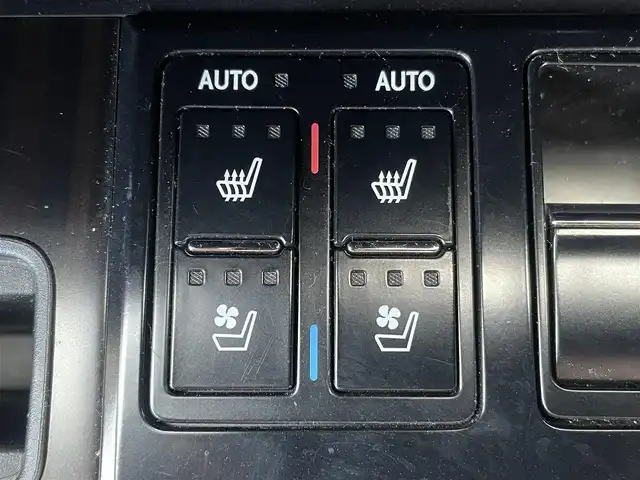 レクサス ＲＸ 450hL 東京都 2022(令4)年 3.7万km ソニッククォーツ サンルーフ/純正メーカーナビ/全方位モニター/ビルトインETC2.0/ドライブレコーダー/ヘッドアップディスプレイ/パワーシート/シートヒーター/ベンチレーションシート/置くだけ充電/AC100V/ステアリングヒーター/レクサスセーフティシステム/プリクラッシュセーフティ/レーンキープアシスト/ブラインドスポットモニター/コーナーセンサー