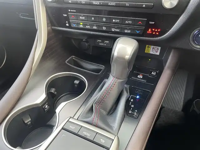 レクサス ＲＸ 450hL 東京都 2022(令4)年 3.7万km ソニッククォーツ サンルーフ/純正メーカーナビ/全方位モニター/ビルトインETC2.0/ドライブレコーダー/ヘッドアップディスプレイ/パワーシート/シートヒーター/ベンチレーションシート/置くだけ充電/AC100V/ステアリングヒーター/レクサスセーフティシステム/プリクラッシュセーフティ/レーンキープアシスト/ブラインドスポットモニター/コーナーセンサー