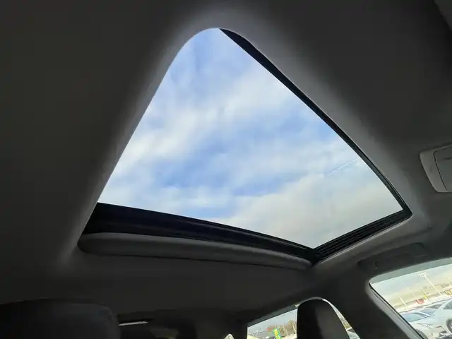 レクサス ＲＸ 450hL 東京都 2022(令4)年 3.7万km ソニッククォーツ サンルーフ/純正メーカーナビ/全方位モニター/ビルトインETC2.0/ドライブレコーダー/ヘッドアップディスプレイ/パワーシート/シートヒーター/ベンチレーションシート/置くだけ充電/AC100V/ステアリングヒーター/レクサスセーフティシステム/プリクラッシュセーフティ/レーンキープアシスト/ブラインドスポットモニター/コーナーセンサー