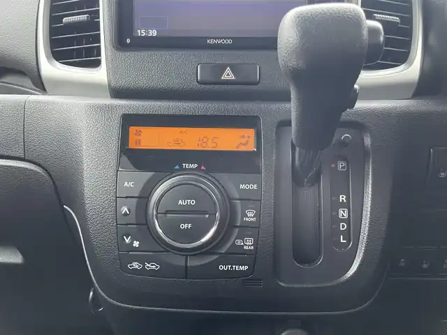 スズキ スペーシア G リミテッド 長野県 2017(平29)年 5.3万km ピュアホワイトP ４WD/社外ナビ/・Bluetooth/CD/DVD/TV/社外ETC/純正フロアマット/前席シートヒーター/片側パワースライドドア/社外14インチAW/ドアバイザー/電格ミラー/取り扱い説明書/保証書