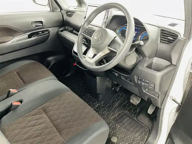 三菱 ｅＫクロススペース G プラスエディション 福島県 2021(令3)年 6.1万km シルキーホワイト e-Assist/・衝突被害軽減ブレーキシステム/・踏み間違い衝突防止アシスト/・車線逸脱警報システム/・オートマチックハイビーム/・先行車発進通知/・標識検知機能/・エマージェンシーストップ/・シグナルシステム/・オートライトコント/・ロールマルチアラウンドモニター/純正ナビゲーション/・型式：MM320D-LM/・Bluetooth/TV/CD/DVD/SD/USB/AUX/AM・FM/・バックカメラ/360°カメラ/・ETC/両側パワースライドドア/純正フロアマット/ドアバイザー/電動格納ウィンカーミラー/プッシュスタート/・スマートキー/革巻きステアリング/・ステアリングスイッチ