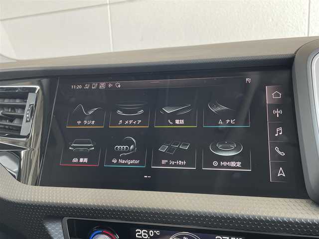 アウディ Ａ１ SB 35TFSI アドバンスド 山形県 2020(令2)年 2万km 緑 ・ワンオーナー/・オートライト/・ETC/・レーンキープアシスト/・前ドラレコ/・純正ナビ/・Bluetooth/USB/・AM/FM/・アイドリングストップ/・アダプティブクルーズコントロール/・横滑り防止/・前後コーナーセンサー/・シートヒーター/・プッシュスタート