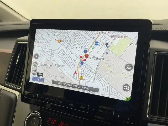 三菱 デリカＤ：５ P 茨城県 2023(令5)年 1.3万km ホワイトダイヤモンド １０．１型純正モニター/純正メモリーナビ/アラウンドビュー/ＥＴＣ/ドライブレコーダー（前方）/ｅ－Ａｓｓｉｓｔ/ＬＥＤヘッドライト/両側パワースライドドア/パワーバックドア/パドルシフト/シートヒーター/ステアリングヒーター