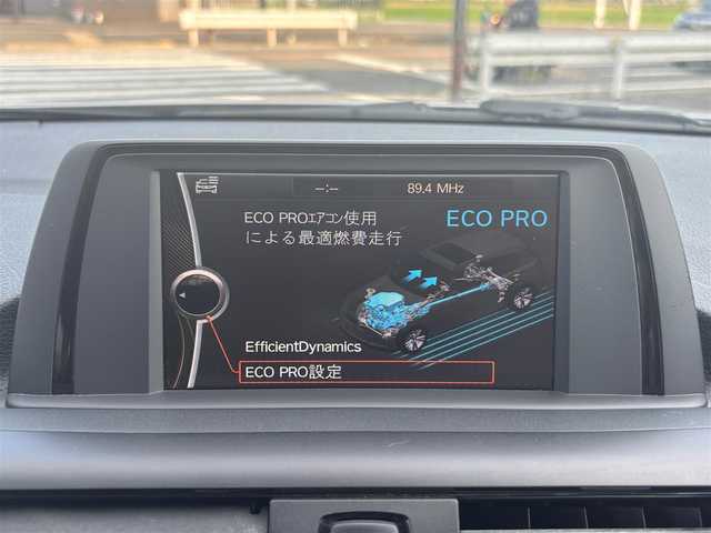 ＢＭＷ １１６ｉ 京都府 2012(平24)年 5.7万km グレイシャーシルバー ・ワンオーナー/・純正ナビ/　バックカメラ/　FM/AM/　CD再生/・横滑り防止機能/・プッシュスタート/・純正フロアマット/・純正トノカバー/・純正16インチAW/・スペアキー/・取説/保証書