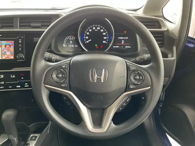 ホンダ フィット 13G L ホンダセンシング 千葉県 2019(令1)年 2.9万km ブリリアントスポーティブルーメタリック2トーン Honda SENSING/・衝突軽減ブレーキ/・誤発進抑制機能/・歩行者事故低減ステアリング/・路外逸脱抑制機能/・アダプティブ・クルーズ・コントロール/・車線維持支援システム/・先行車発進お知らせ機能/純正ナビ/・CD/ラジオ/TV/BTオーディオ/バックカメラ/アイドリングストップ/ETC/LEDヘッドランプ/保証書/取扱説明書/スペアキー