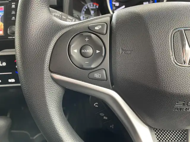 ホンダ フィット 13G L ホンダセンシング 千葉県 2019(令1)年 2.9万km ブリリアントスポーティブルーメタリック2トーン Honda SENSING/・衝突軽減ブレーキ/・誤発進抑制機能/・歩行者事故低減ステアリング/・路外逸脱抑制機能/・アダプティブ・クルーズ・コントロール/・車線維持支援システム/・先行車発進お知らせ機能/純正ナビ/・CD/ラジオ/TV/BTオーディオ/バックカメラ/アイドリングストップ/ETC/LEDヘッドランプ/保証書/取扱説明書/スペアキー