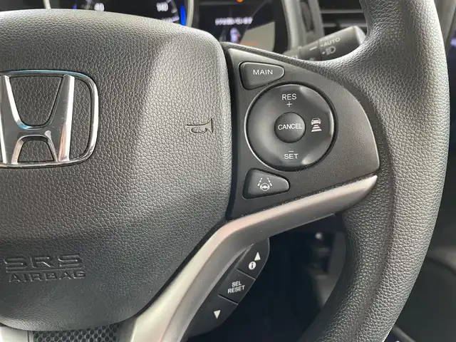 ホンダ フィット 13G L ホンダセンシング 千葉県 2019(令1)年 2.9万km ブリリアントスポーティブルーメタリック2トーン Honda SENSING/・衝突軽減ブレーキ/・誤発進抑制機能/・歩行者事故低減ステアリング/・路外逸脱抑制機能/・アダプティブ・クルーズ・コントロール/・車線維持支援システム/・先行車発進お知らせ機能/純正ナビ/・CD/ラジオ/TV/BTオーディオ/バックカメラ/アイドリングストップ/ETC/LEDヘッドランプ/保証書/取扱説明書/スペアキー