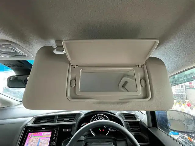 ホンダ フィット 13G L ホンダセンシング 千葉県 2019(令1)年 2.9万km ブリリアントスポーティブルーメタリック2トーン Honda SENSING/・衝突軽減ブレーキ/・誤発進抑制機能/・歩行者事故低減ステアリング/・路外逸脱抑制機能/・アダプティブ・クルーズ・コントロール/・車線維持支援システム/・先行車発進お知らせ機能/純正ナビ/・CD/ラジオ/TV/BTオーディオ/バックカメラ/アイドリングストップ/ETC/LEDヘッドランプ/保証書/取扱説明書/スペアキー