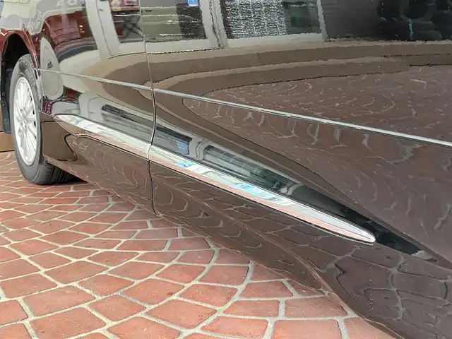 トヨタ ヴォクシー ハイブリッド V 神奈川県 2016(平28)年 12.2万km ブラック ワンオーナー/新車保証書/取扱説明書/スマートキー/スペアキー/純正ナビ・フルセグTV/CD・DVDビデオ・Bluetooth/バックカメラ/フリップダウンモニター/ビルトインETC/両側パワースライドドア/クルーズコントロール/前席シートヒーター/LEDヘッドライト/モデリスタエアロ/純正15インチアルミホイール