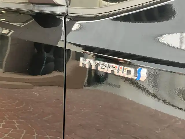 トヨタ ヴォクシー ハイブリッド V 神奈川県 2016(平28)年 12.2万km ブラック ワンオーナー/新車保証書/取扱説明書/スマートキー/スペアキー/純正ナビ・フルセグTV/CD・DVDビデオ・Bluetooth/バックカメラ/フリップダウンモニター/ビルトインETC/両側パワースライドドア/クルーズコントロール/前席シートヒーター/LEDヘッドライト/モデリスタエアロ/純正15インチアルミホイール