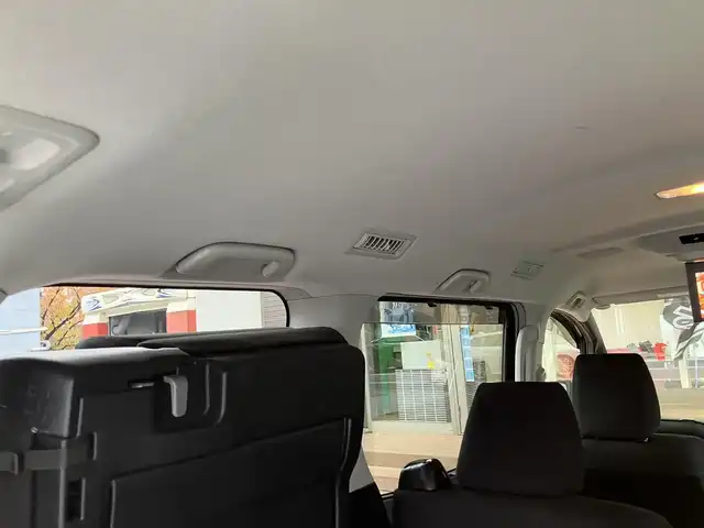 トヨタ ヴォクシー ハイブリッド V 神奈川県 2016(平28)年 12.2万km ブラック ワンオーナー/新車保証書/取扱説明書/スマートキー/スペアキー/純正ナビ・フルセグTV/CD・DVDビデオ・Bluetooth/バックカメラ/フリップダウンモニター/ビルトインETC/両側パワースライドドア/クルーズコントロール/前席シートヒーター/LEDヘッドライト/モデリスタエアロ/純正15インチアルミホイール