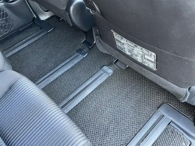 トヨタ ヴォクシー ハイブリッド ZS 煌Ⅱ 岡山県 2017(平29)年 6.6万km ホワイトパールクリスタルシャイン 純正9インチナビ　NSZT-Y66T/フルセグTV、CD、DVD、AM、FM、Bluetooth/バックカメラ/ビルトインETC/両側パワースライドドア/トヨタセーフティセンス/・プリクラッシュセーフティ/・レーントレーシングアシスト/・オートマチックハイビーム/ドライブレコーダー