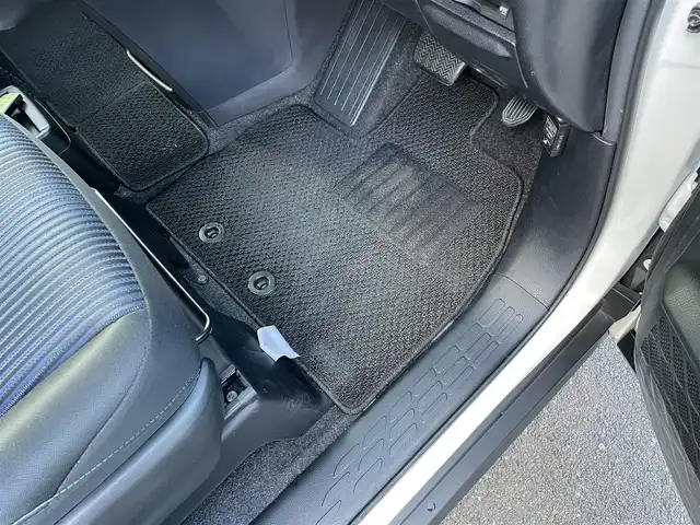 トヨタ ヴォクシー ハイブリッド ZS 煌Ⅱ 岡山県 2017(平29)年 6.6万km ホワイトパールクリスタルシャイン 純正9インチナビ　NSZT-Y66T/フルセグTV、CD、DVD、AM、FM、Bluetooth/バックカメラ/ビルトインETC/両側パワースライドドア/トヨタセーフティセンス/・プリクラッシュセーフティ/・レーントレーシングアシスト/・オートマチックハイビーム/ドライブレコーダー