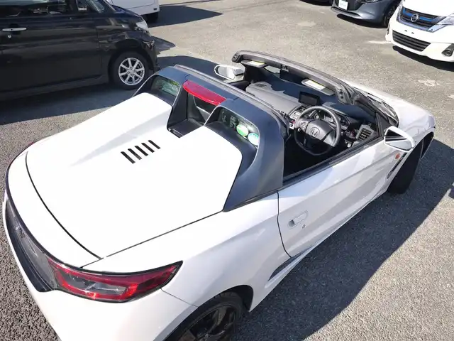 ホンダ Ｓ６６０ β 熊本県 2016(平28)年 6.8万km プレミアムスターホワイトP 純正ディスプレイオーディオ/【Bluetooth/HDMI/USB】/バックカメラ/衝突軽減システム/デジタルインナーミラー/オートLEDライト/ウィンカーミラー/純正前15/後16インチAW/ドライブレコーダー/ETC/純正フロアマット/プッシュスタート/スマートキー/横滑り防止装置/ABS/盗難防止装置/保証書/取扱説明書