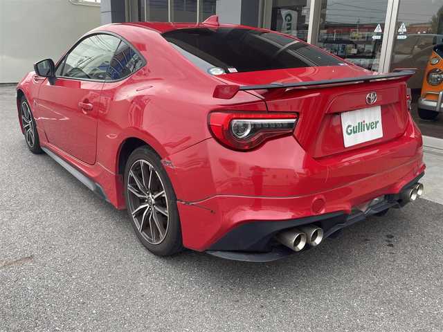 トヨタ ８６ GT リミテッド 愛知県 2018(平30)年 8.3万km ピュアレッド ワンオーナー　/純正ＳＤナビ　/フルセグ　/バックカメラ　/ＥＴＣ　/ＬＥＤヘッド　/ＴＲＤスポイラー　/クルーズコントロール　/オートライト　/スマートキー　/ハーフレザー　/シートヒーター　/Ｂｌｕｅｔｏｏｔｈ