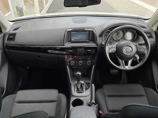 マツダ ＣＸ－５ 20S 岐阜県 2014(平26)年 7.7万km クリスタルホワイトパールマイカ 禁煙車/純正SDナビ/AM/FM/CD/DVD/BT/AUX/フルセグTV/バックカメラ/クルーズコントロール/衝突軽減ブレーキ/トラクションコントロールシステム/istop/ヘッドライトレベライザー/オートライト/ステアリングスイッチ/AC/トノカバー/スタッドレスAWセット積込