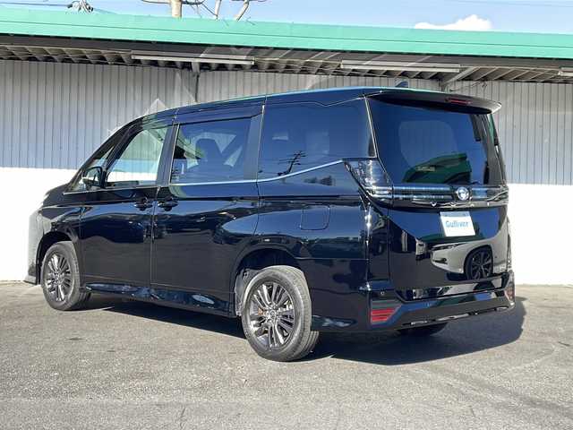 トヨタ ヴォクシー ハイブリッド S－Z 長野県 2022(令4)年 5.3万km アティチュードブラックマイカ ４ＷＤ/トヨタセーフティセンス/純正ディスプレイオーディオ/ナビ・フルセグTV/バックカメラ/ETC2.0/OPプロジェクターＬＥＤヘッドライト/ハーフレザーシート/シートヒーター/ＡＣ１００Ｖ/ＰＫＳＢ