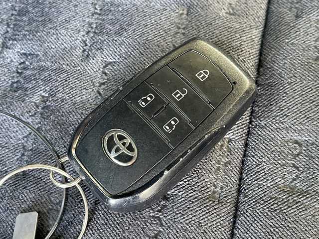 トヨタ ヴォクシー ハイブリッド S－Z 長野県 2022(令4)年 5.3万km アティチュードブラックマイカ ４ＷＤ/トヨタセーフティセンス/純正ディスプレイオーディオ/ナビ・フルセグTV/バックカメラ/ETC2.0/OPプロジェクターＬＥＤヘッドライト/ハーフレザーシート/シートヒーター/ＡＣ１００Ｖ/ＰＫＳＢ