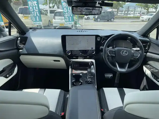 レクサス ＮＸ 350h Fスポーツ 長野県 2023(令5)年 2.2万km ホワイトノーヴァガラスフレーク 純正ナビ（FM/AM、BT、USB、Applecare）/フルセグテレビ/全方位カメラ/ETC2.0/前後ドライブレコーダー/レーンキープアシスト/衝突軽減システム/前後コーナーセンサー/前席パワーシート/サンルーフ/ブラインドスポットモニター/前席シートヒーター/前席エアシート/ステアリングヒーター/電動リアゲート/D席メモリシート/デジタルインナー/カードキー/純正スタッドレス、サマー積み込み/横滑り防止装置/ダブルエアバック/カーテンエアバック/LEDオートライト/スペアキー（１本）/保証書、取扱説明書