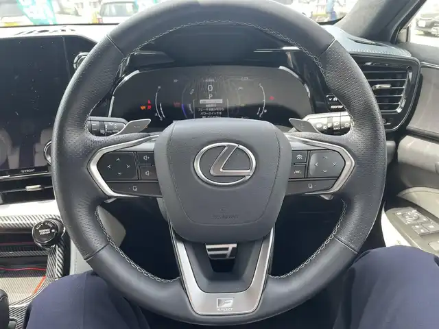レクサス ＮＸ 350h Fスポーツ 長野県 2023(令5)年 2.2万km ホワイトノーヴァガラスフレーク 純正ナビ（FM/AM、BT、USB、Applecare）/フルセグテレビ/全方位カメラ/ETC2.0/前後ドライブレコーダー/レーンキープアシスト/衝突軽減システム/前後コーナーセンサー/前席パワーシート/サンルーフ/ブラインドスポットモニター/前席シートヒーター/前席エアシート/ステアリングヒーター/電動リアゲート/D席メモリシート/デジタルインナー/カードキー/純正スタッドレス、サマー積み込み/横滑り防止装置/ダブルエアバック/カーテンエアバック/LEDオートライト/スペアキー（１本）/保証書、取扱説明書