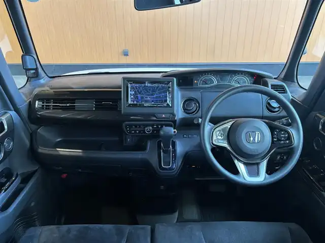 ホンダ Ｎ ＢＯＸ カスタム G L ホンダセンシング 沖縄県 2019(令1)年 6.5万km パール ホンダセンシング/Gathersナビ/バックカメラ/バックセンサー/両側パワースライドドア/スマートキー/LEDヘッドライト/オートライト/ETC車載器/純正14インチAW/保証書・取説書・スペアキー