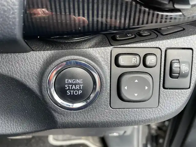 トヨタ ヴィッツ F セーフティーエディションⅡ 茨城県 2018(平30)年 3.9万km ブラックマイカ 純正ナビ・ワンセグTV/バックカメラ/スマートキー/ １４インチアルミホイル/前後ドライブレコーダー（ZDR026）/レーダー探知機（A52）/オートマッチクハイビーム/クリアランスソナー/ＩＳＯＦＩＸ/保証書/取扱説明書