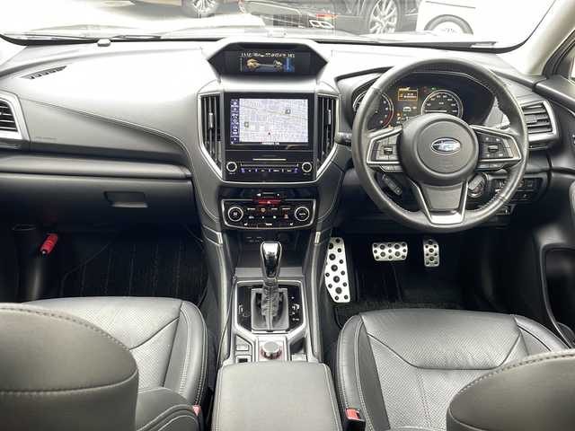 スバル フォレスター ハイブリッド アドバンス 兵庫県 2018(平30)年 5.5万km セピアブロンズM ワンオーナー/４WD/純正SDナビ/　Bluetooth/CD/DVD/USB/AM/FM/iPod/フルセグテレビ（走行中視聴可能）/車外カメラ（バック・サイド）/純正ビルトインETC/ドライブレコーダー（前方のみ）/ステアリングヒーター/パワーステアリング/パドルシフト/MTモード付AT/ブラインドスポットモニター/パワーウインドウ/パーキングアシスト/アイドリングストップ/電動リアゲート/サンルーフ/パワーシート（D+N席）/ルーフレール/コーナーセンサー（後方）/LEDヘッドライト/アンチロック・ブレーキ・システム/レーンキープアシスト/横滑り防止装置/レーンキープアシスト/盗難防止装置/i-ACTIVSENSE（衝突被害軽減システム）/スペアキー（1本）/保証書/取扱説明書/記録簿