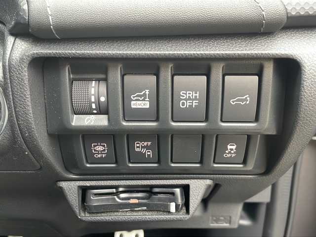 スバル フォレスター ハイブリッド アドバンス 兵庫県 2018(平30)年 5.5万km セピアブロンズM ワンオーナー/４WD/純正SDナビ/　Bluetooth/CD/DVD/USB/AM/FM/iPod/フルセグテレビ（走行中視聴可能）/車外カメラ（バック・サイド）/純正ビルトインETC/ドライブレコーダー（前方のみ）/ステアリングヒーター/パワーステアリング/パドルシフト/MTモード付AT/ブラインドスポットモニター/パワーウインドウ/パーキングアシスト/アイドリングストップ/電動リアゲート/サンルーフ/パワーシート（D+N席）/ルーフレール/コーナーセンサー（後方）/LEDヘッドライト/アンチロック・ブレーキ・システム/レーンキープアシスト/横滑り防止装置/レーンキープアシスト/盗難防止装置/i-ACTIVSENSE（衝突被害軽減システム）/スペアキー（1本）/保証書/取扱説明書/記録簿