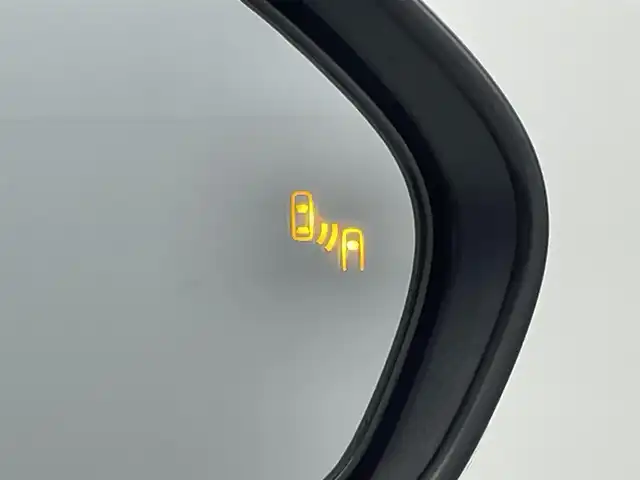 トヨタ プリウス A ツーリングセレクション 岡山県 2018(平30)年 7.3万km ホワイトパールクリスタルシャイン モデリスタエアロ/純正ナビ（NSZT-W68T）/・FM/AM/Bluetooth/フルセグ/CD/DVD/バックカメラ/合皮シート/・シートヒーター/HUD/パーキングアシスト/ドライブレコーダー/ETC/トヨタセーフティーセンス/・プリクラッシュセーフティ/・レーンディパーチャーアラート/・レーダークルーズコントロール/・オートマチックハイビーム/・コーナーセンサー/BSM/純正アルミ/純正フロアマット/新車保証書/取扱説明書/スペアキー×１