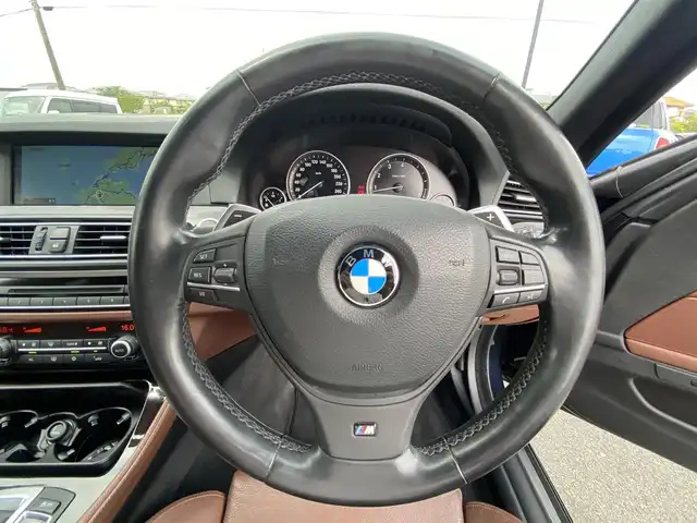 ＢＭＷ ５２８ｉ 30th アニバーサリーEd 福岡県 2011(平23)年 12.9万km カーボンブラックM 茶革/シートヒーター/パワーシート/純正ナビ/フルセグ/バックカメラ/ミラー型ETC/オートライト/パドルシフト/ドラレコ