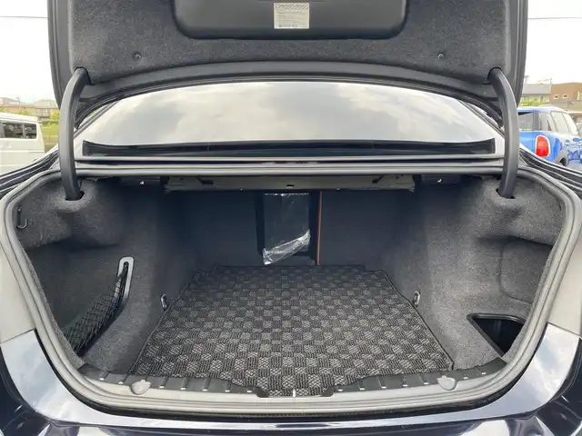 ＢＭＷ ５２８ｉ 30th アニバーサリーEd 福岡県 2011(平23)年 12.9万km カーボンブラックM 茶革/シートヒーター/パワーシート/純正ナビ/フルセグ/バックカメラ/ミラー型ETC/オートライト/パドルシフト/ドラレコ