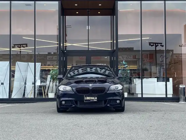 ＢＭＷ ５２８ｉ 30th アニバーサリーEd 福岡県 2011(平23)年 12.9万km カーボンブラックM 茶革/シートヒーター/パワーシート/純正ナビ/フルセグ/バックカメラ/ミラー型ETC/オートライト/パドルシフト/ドラレコ